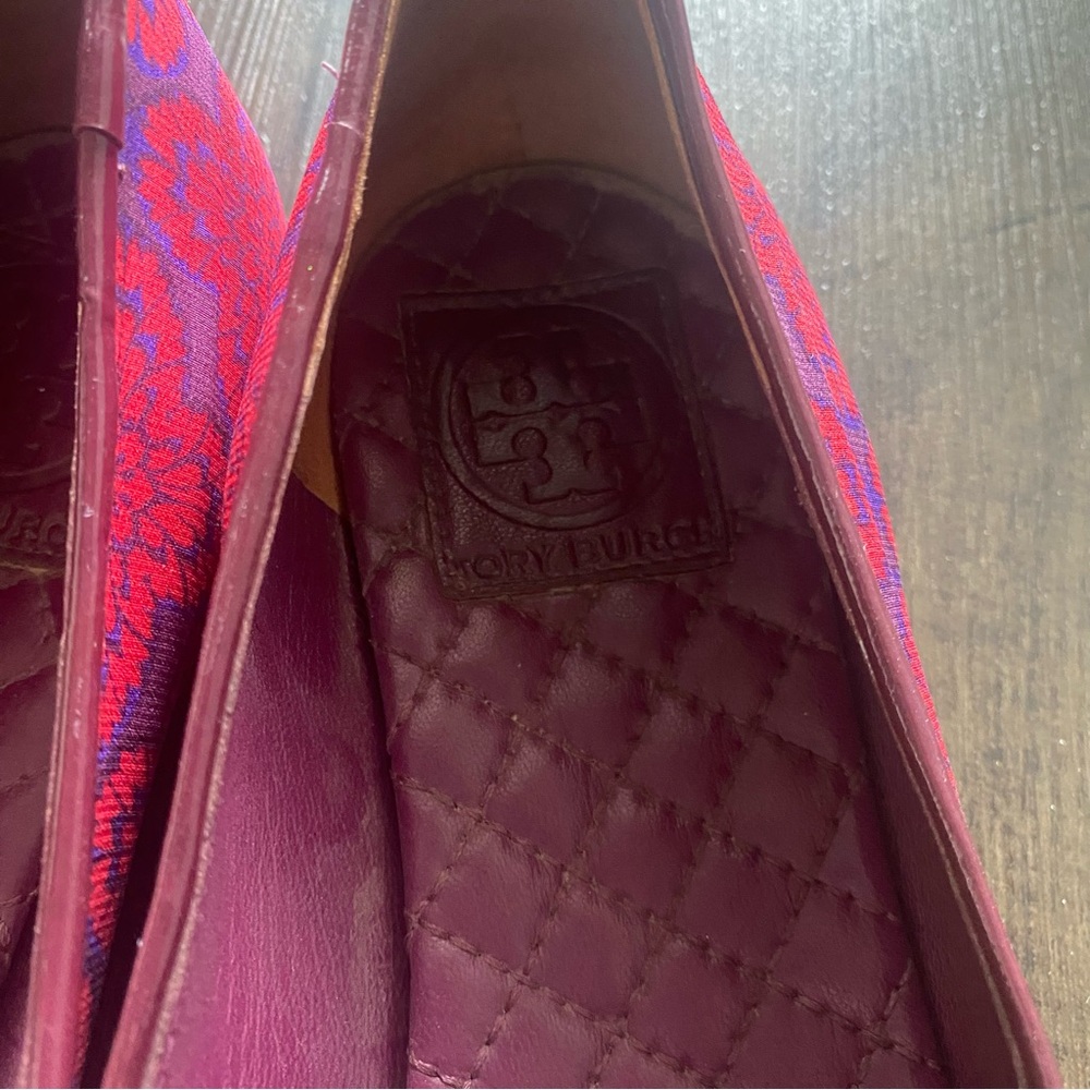 Tory Burch Chandra Smoking Loafer in Bright Fuchsia Floral Print Fabric - Picture 2 of 13